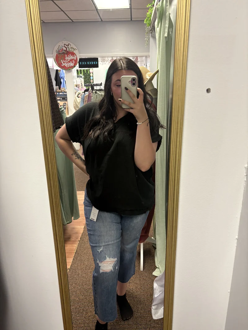 Judy Blue Destroy & Raw Cut Hem Crop Wide