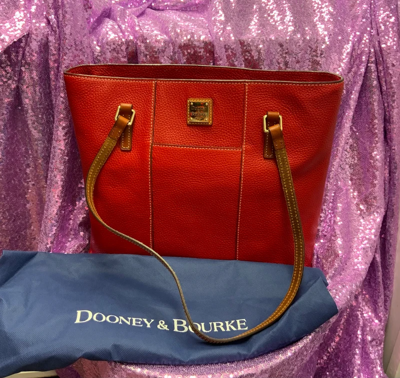 Jane Thomas Pendergraph Purses Dooney & Bourke