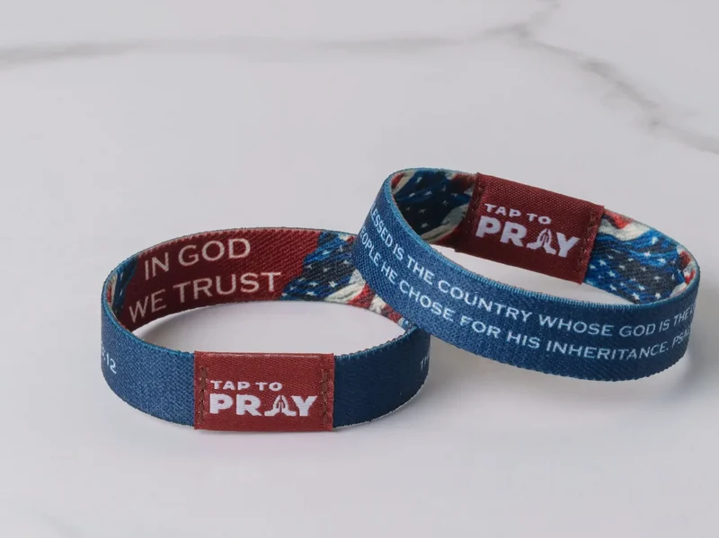 Versible Tap to Pray Wristband