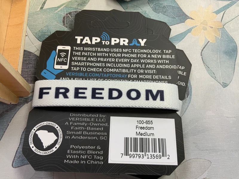 Versible Tap to Pray Wristband