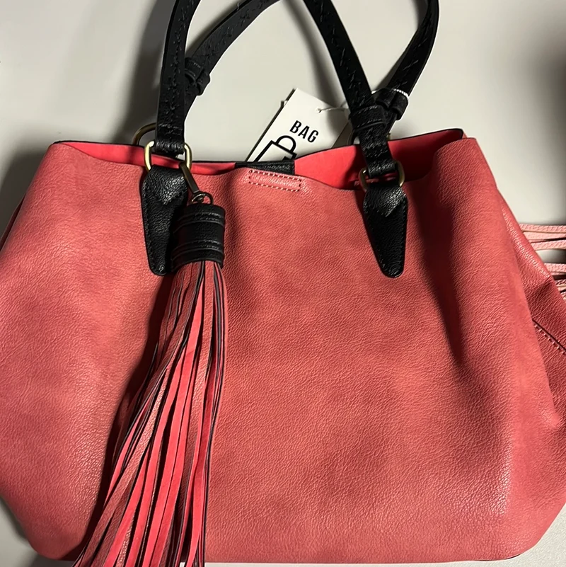 Jen & Co large tassel bag in bag J1725