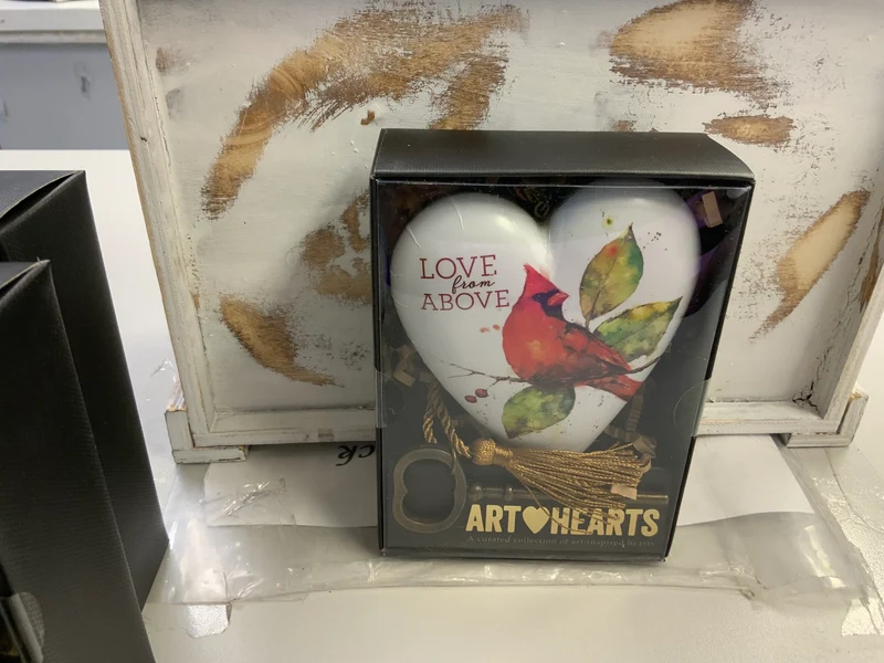 Demdaco Art heart whole heart