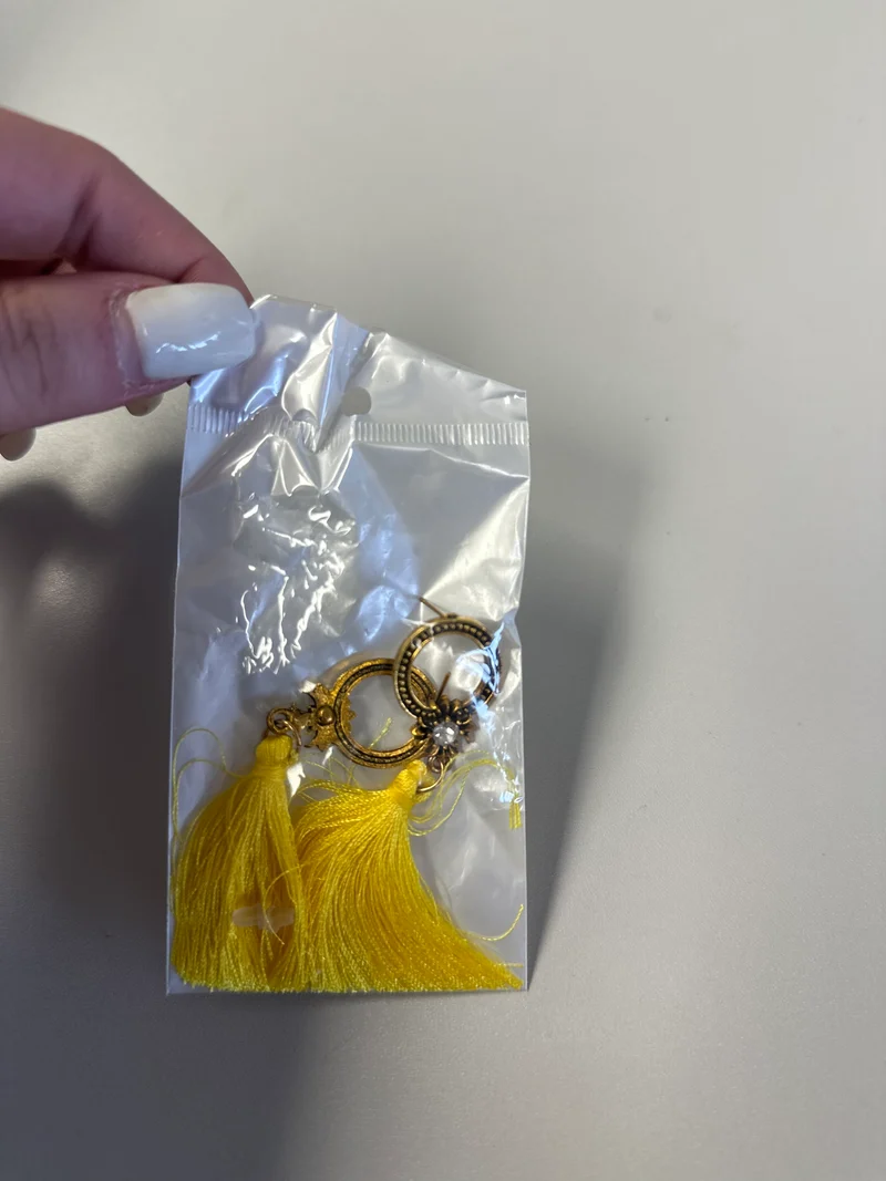 SDB bronze and yellow feather