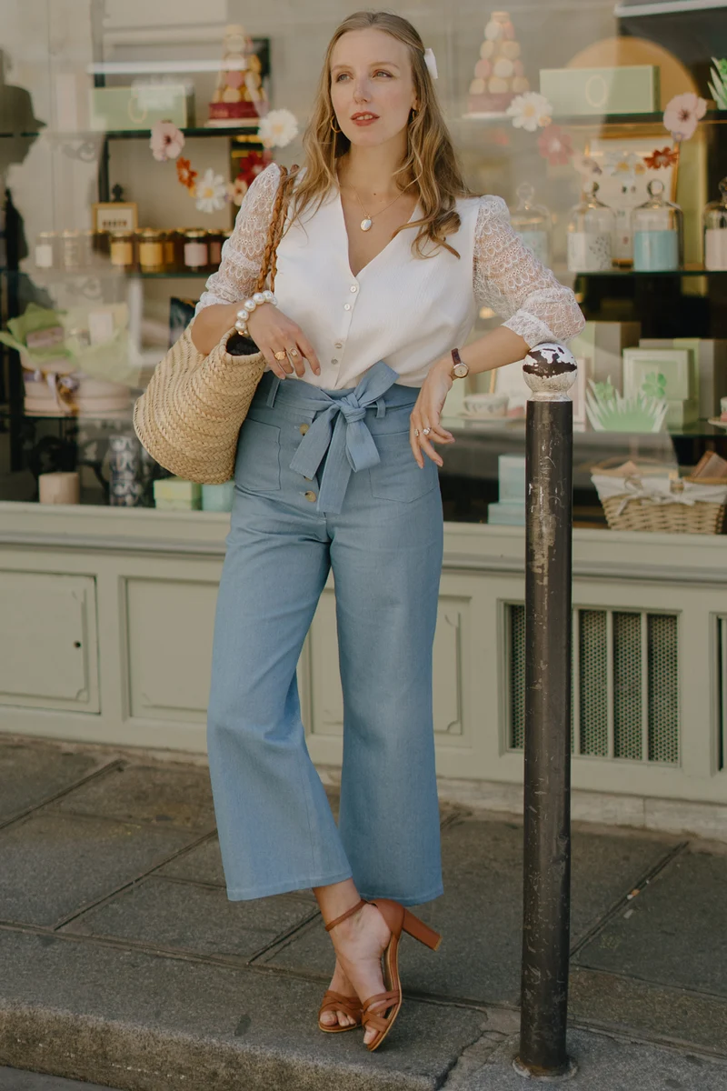 Jean bleu ciel femme 7/8 taille haute – une coupe élégante, fabriquée en France