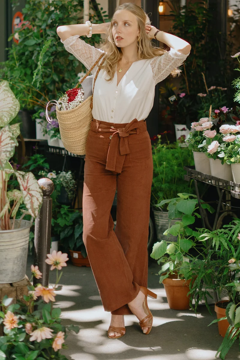 Pantalon velours côtelé femme taille haute – élégant et confortable