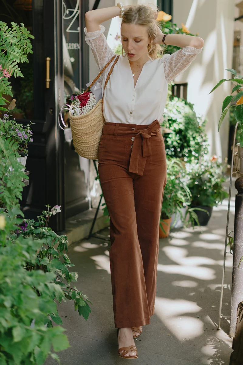 Pantalon velours côtelé femme taille haute – élégant et confortable