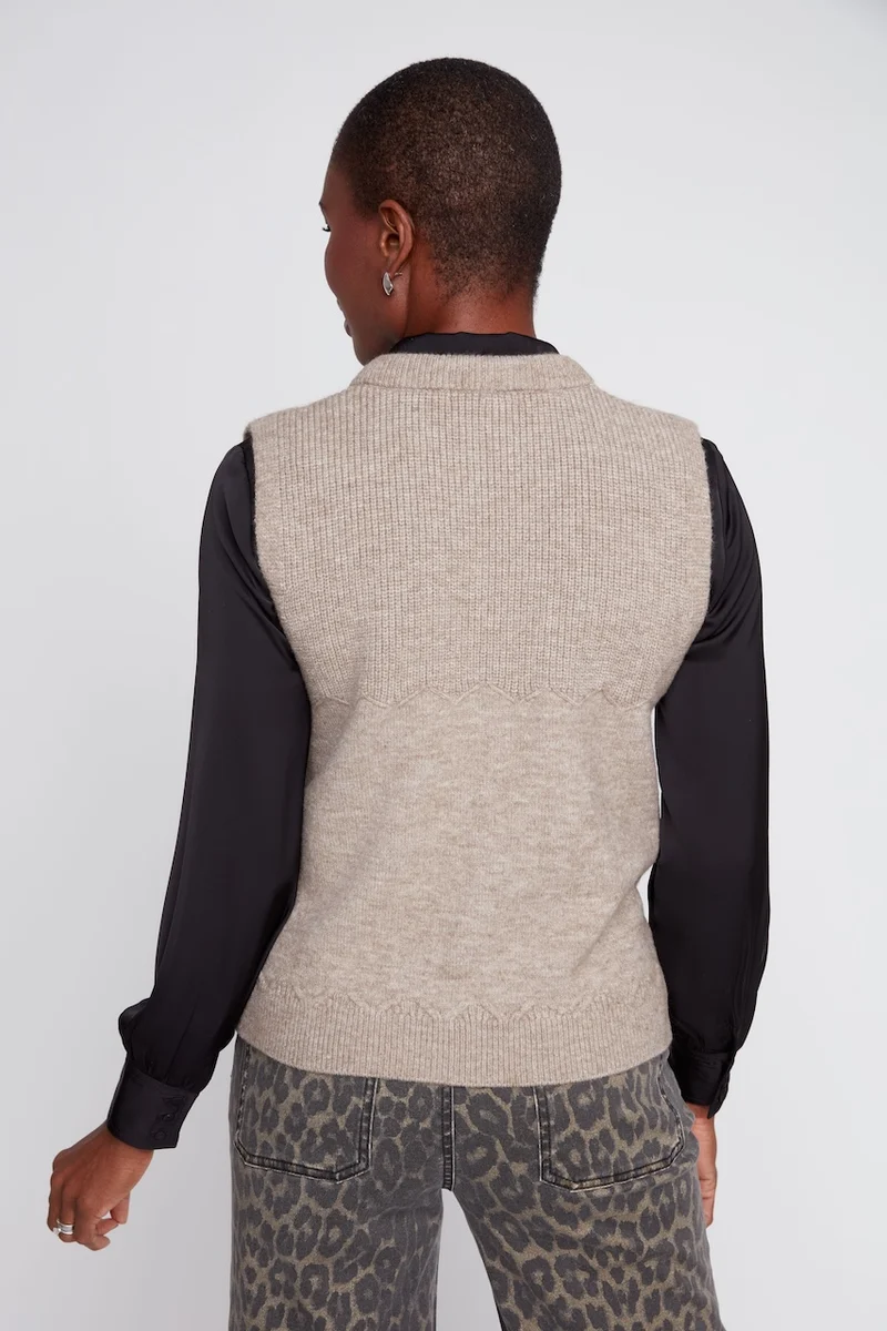 La veste en tricot avec foulard léopard Renuar | R6006-4481
