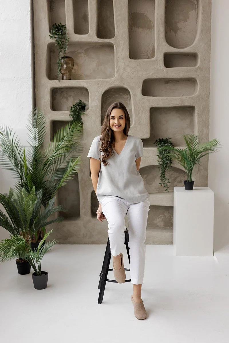 Premium Linen Blouse – V-Neck Short Sleeve, Relaxed Fit, Minimalist Top - LISSORA
