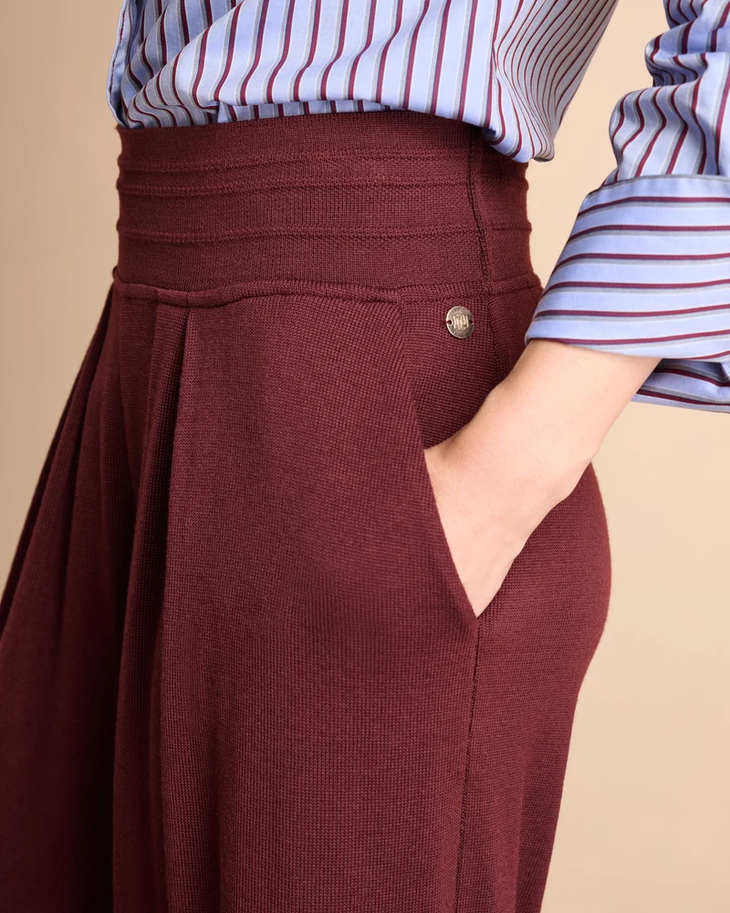 Pantalon bordeaux large et fluide en laine YANG1927/14146/366