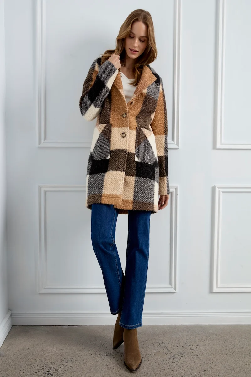 Le manteau à carreaux en bouclé Charlie B | C6141ZR-707B