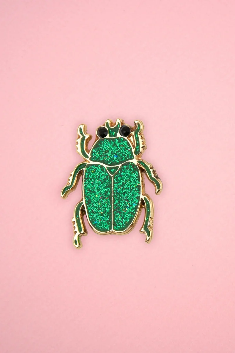 COUCOU SUZETTE Pin's Scarabée