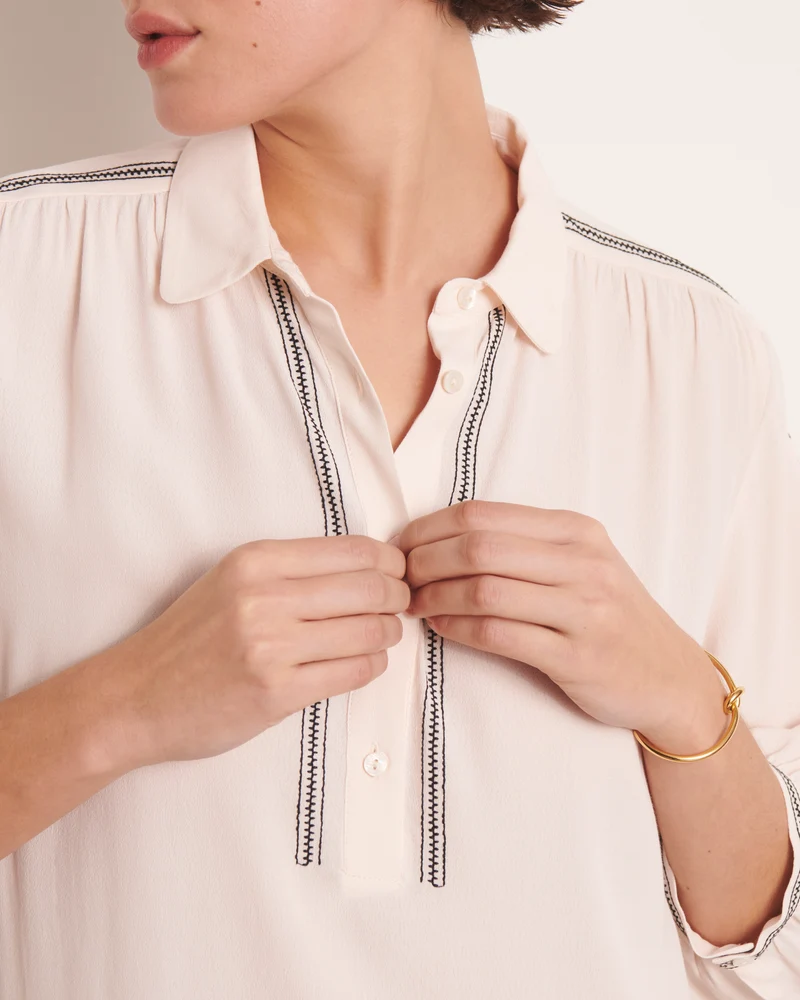 Blouse beige brodée CASTILLA/13080/012