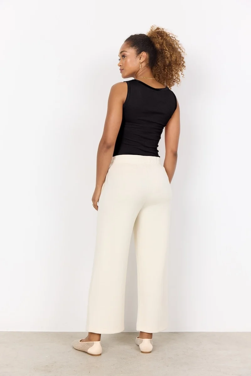Le pantalon détente à jambe droite Soya Concept | 25190