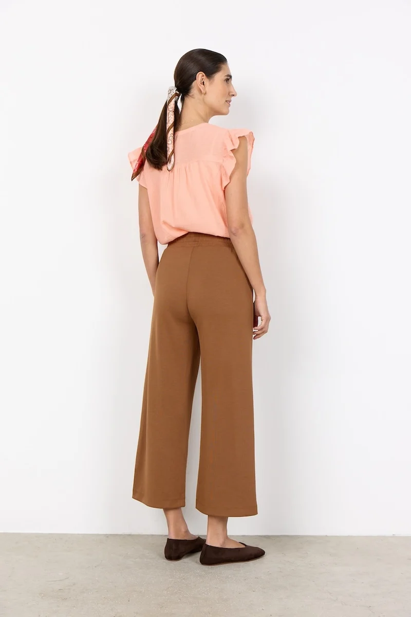 Le pantalon détente à jambe droite Soya Concept | 25190