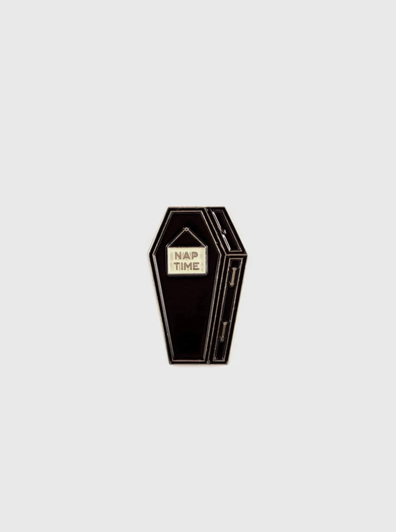 BADABOÖM STUDIO Pin's - L'heure de la Sieste