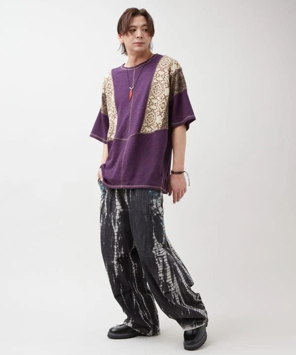 Pantalon en jean brodé de miroirs