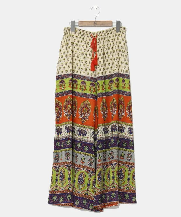 Pantalon bohème aux tons terreux