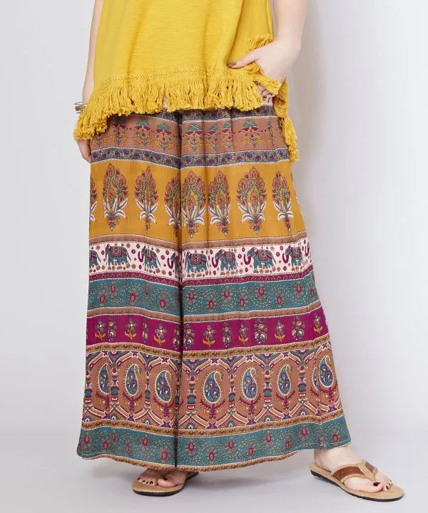 Pantalon bohème aux tons terreux