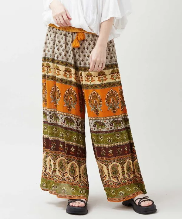 Pantalon bohème aux tons terreux