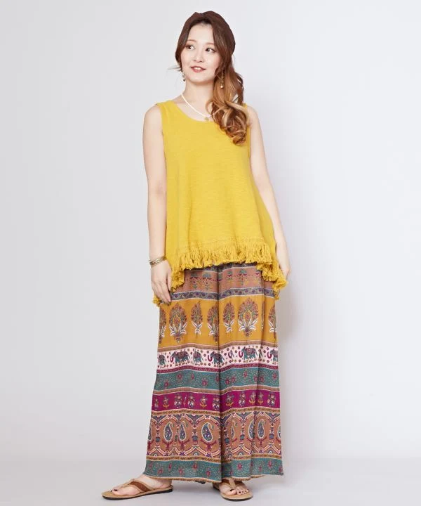 Pantalon bohème aux tons terreux