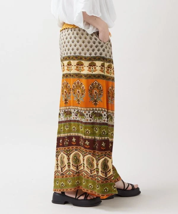 Pantalon bohème aux tons terreux