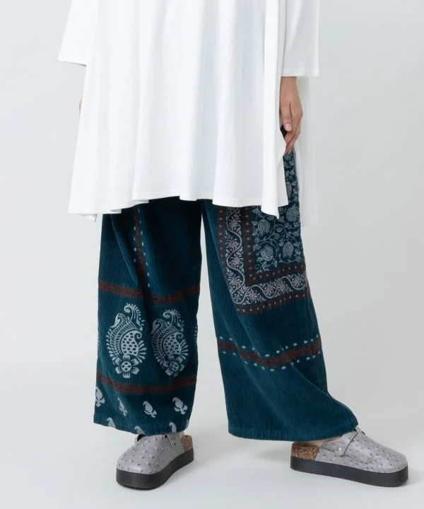 Pantalon en velours côtelé imprimé à la main indien