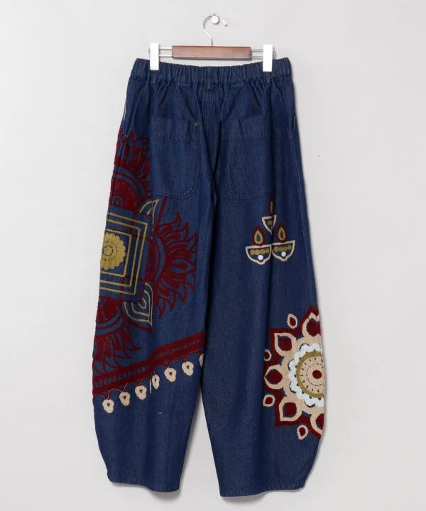 Pantalon en denim brodé Ari