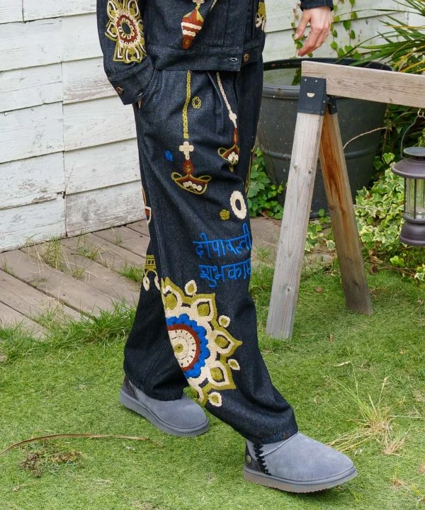 Pantalon en denim brodé Ari