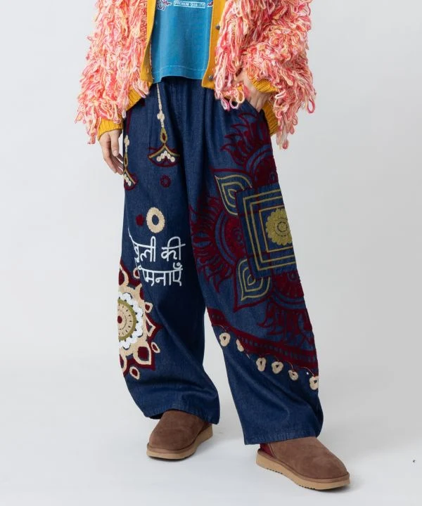 Pantalon en denim brodé Ari