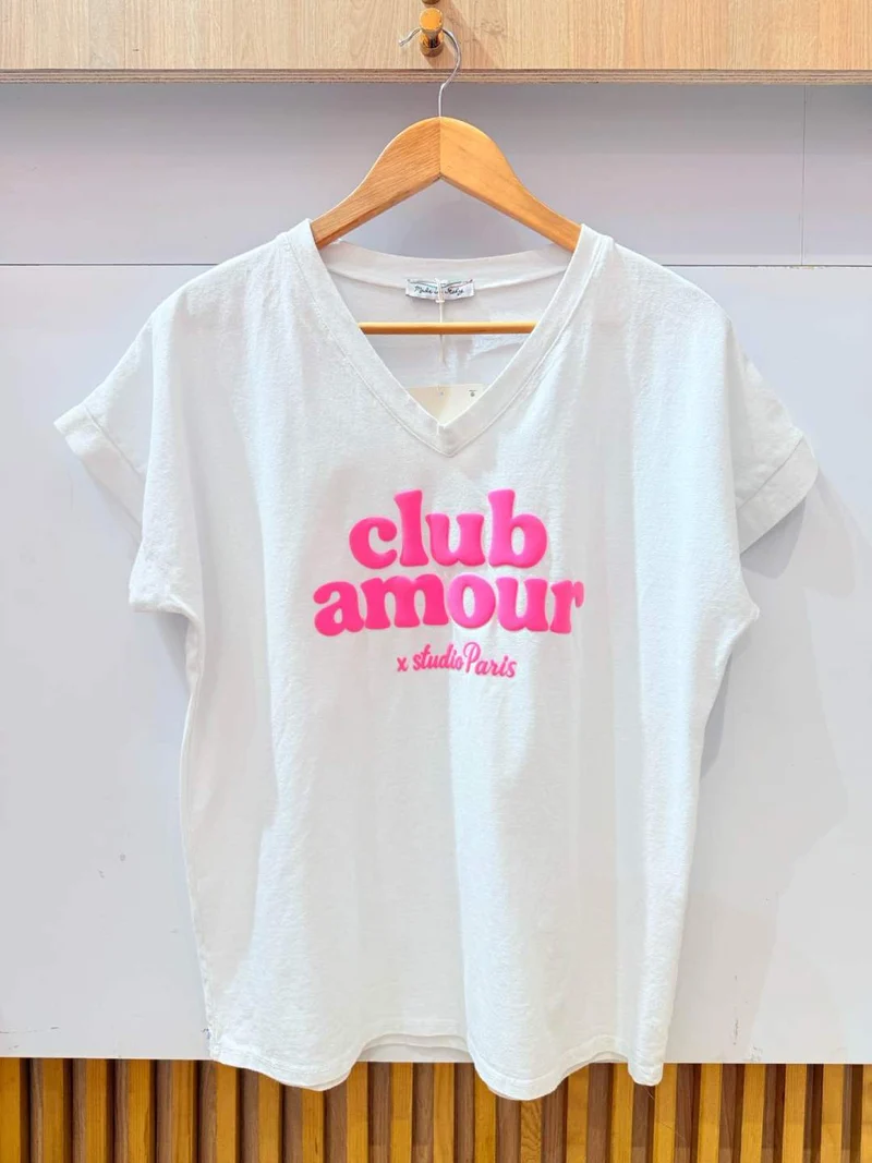 T-shirt blanc col V floqué "Club Amour" fuchsia - Grande Taille