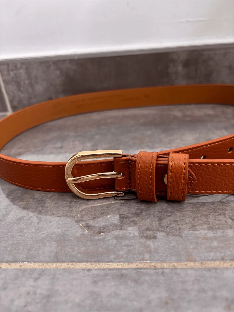 Ceinture fine en cuir camel