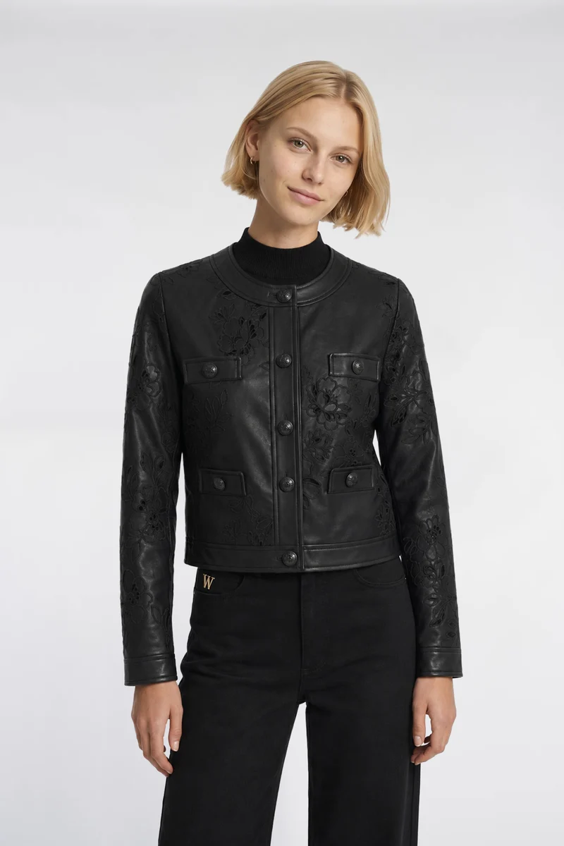 Veste en éco-cuir brodée