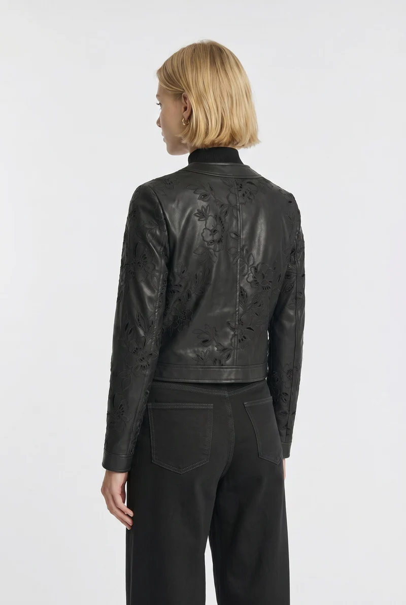 Veste en éco-cuir brodée