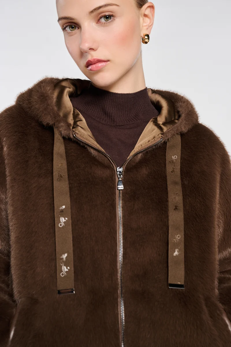 Blouson en éco-fourrure