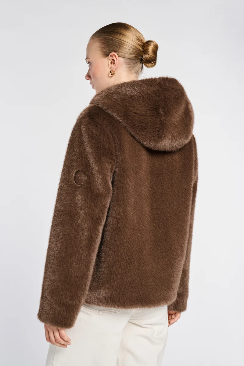 Blouson en éco-fourrure