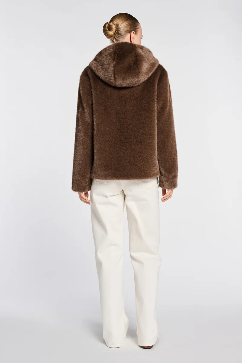 Blouson en éco-fourrure