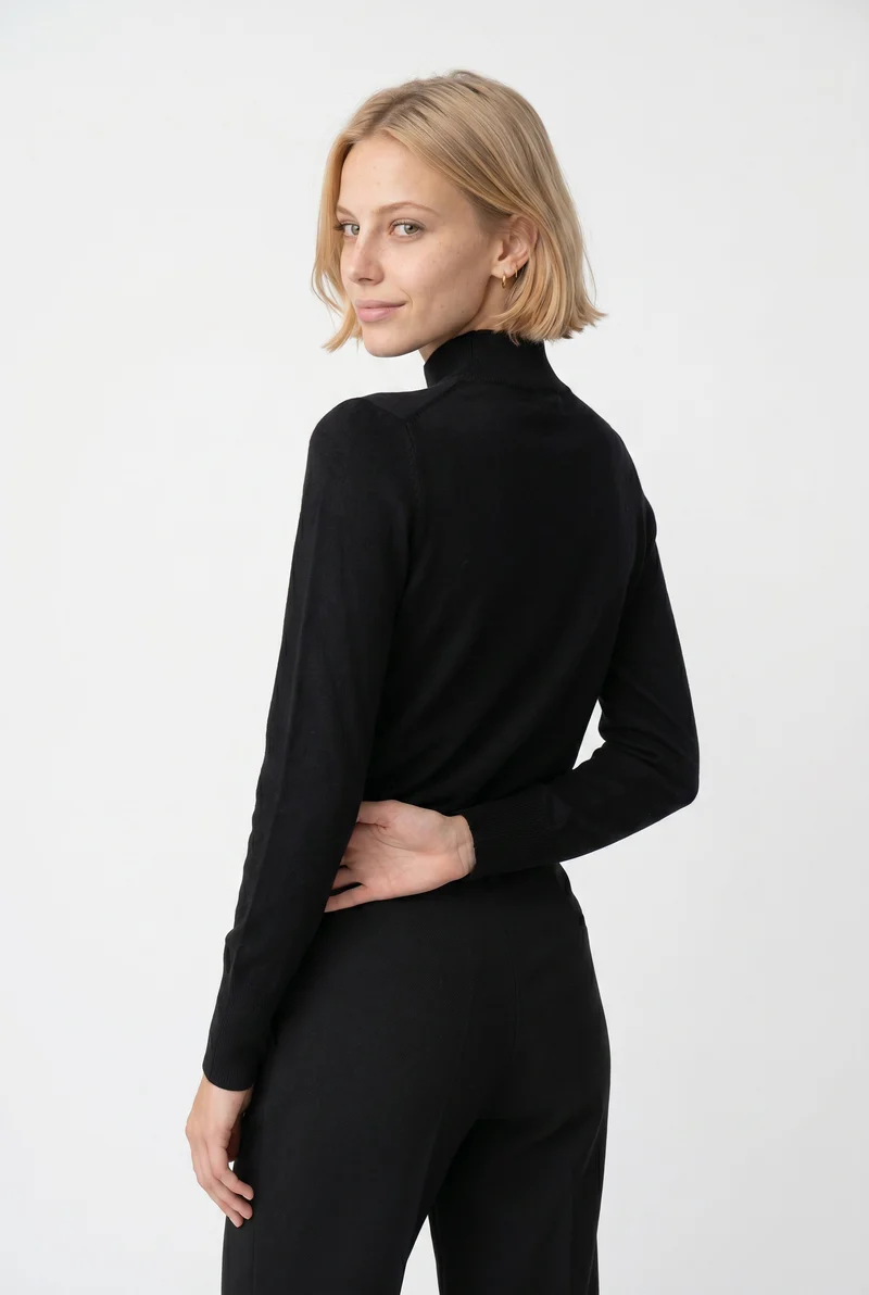 Pantalon cigarette en crêpe de laine