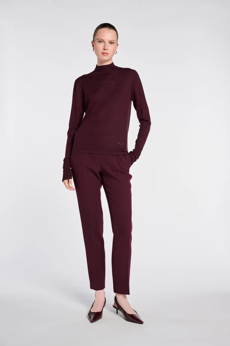 Pantalon cigarette en crêpe de laine