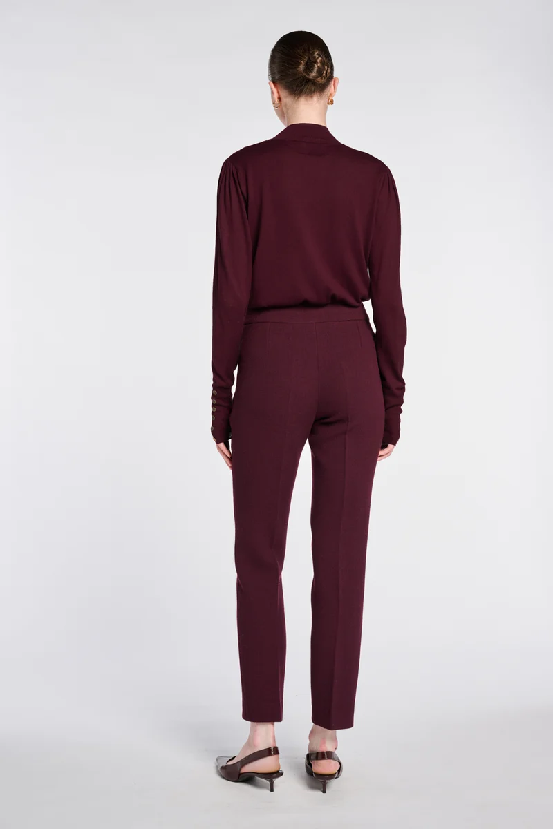 Pantalon cigarette en crêpe de laine