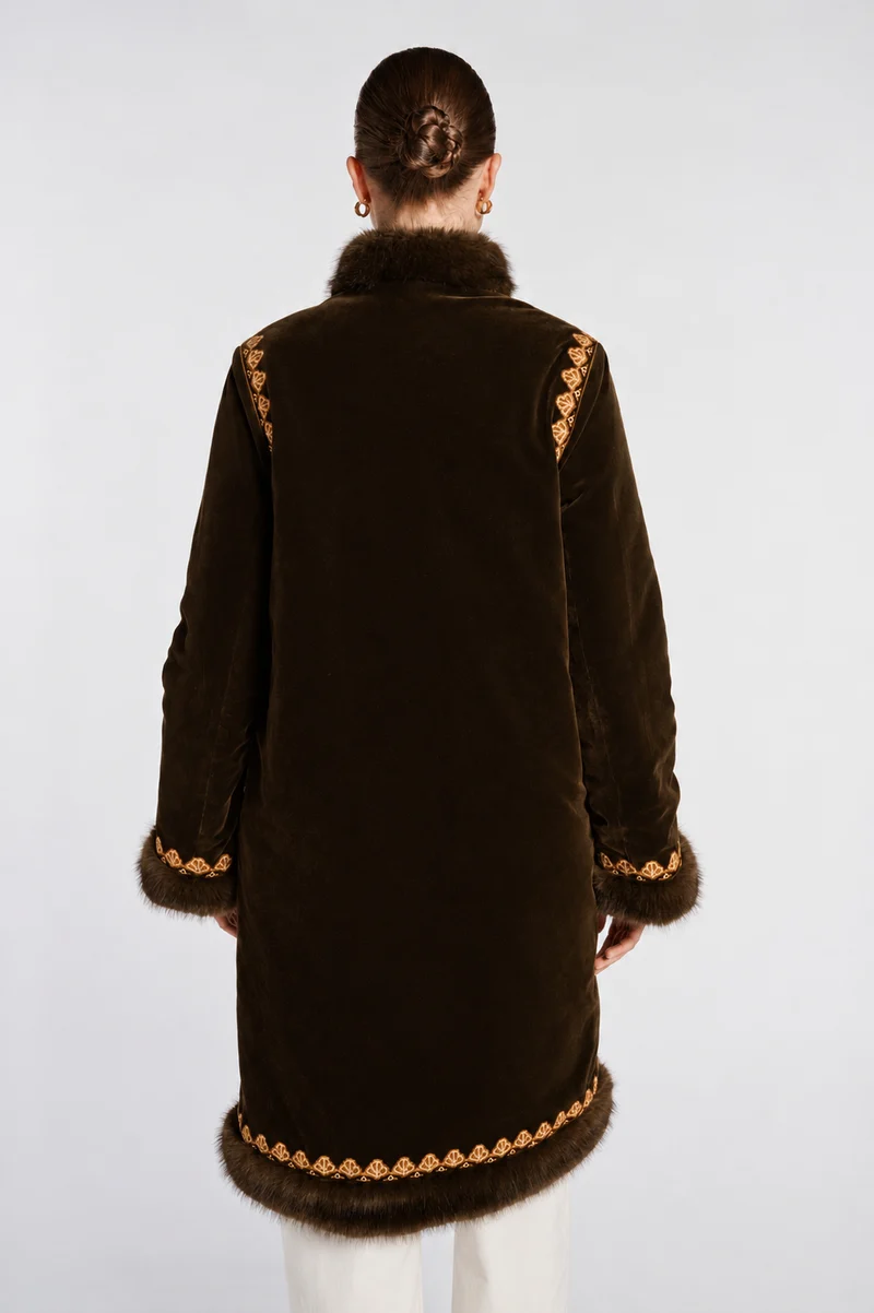 Manteau brodé bi-matière