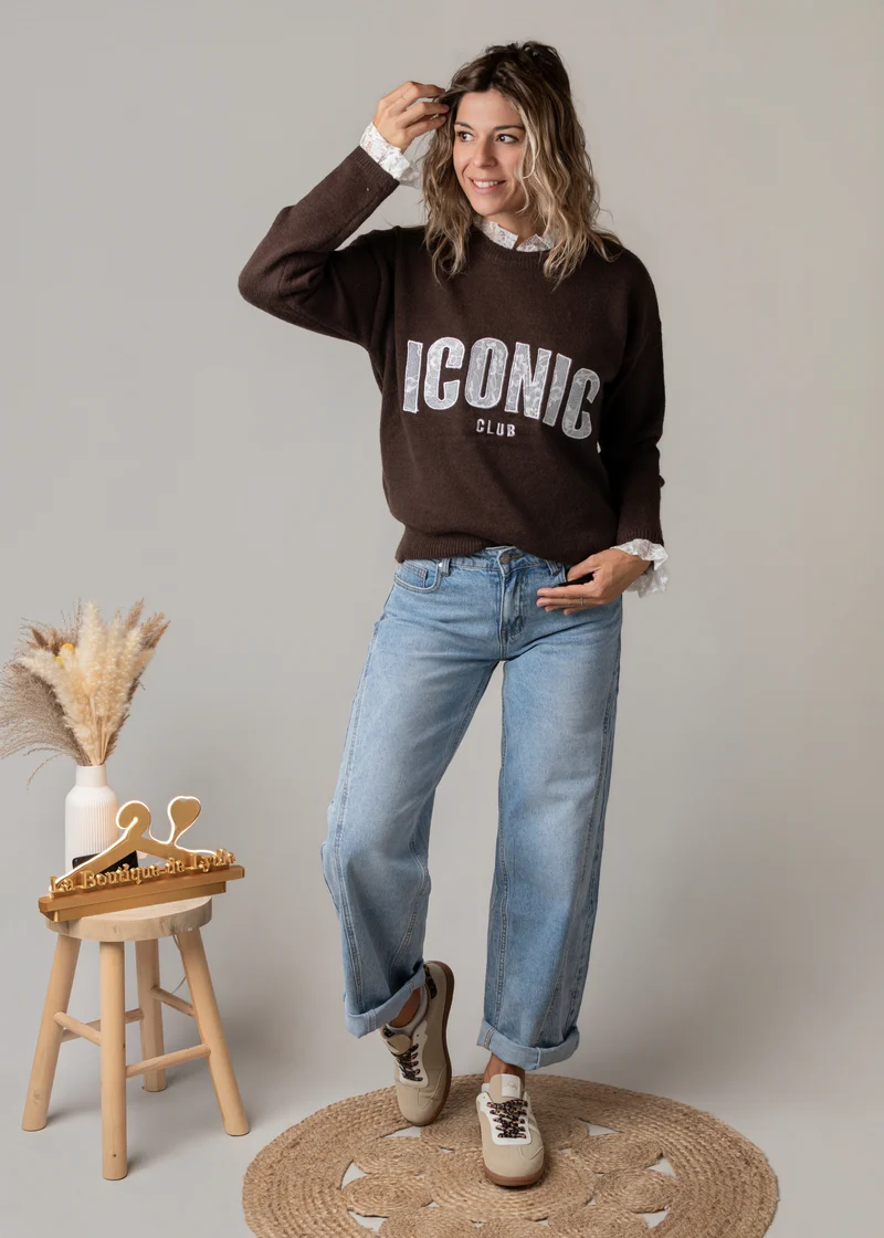 Pull chocolat dentelle brodé Iconic Clémence