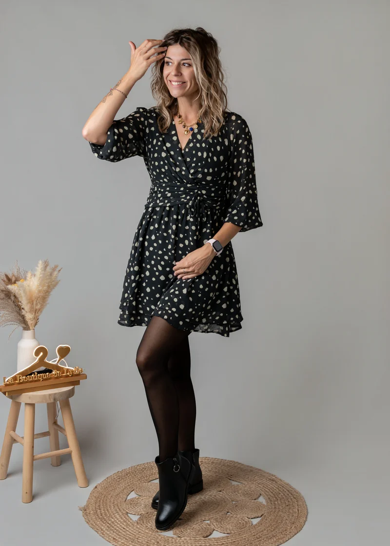 Robe courte cache-cœur noire à motifs Lison