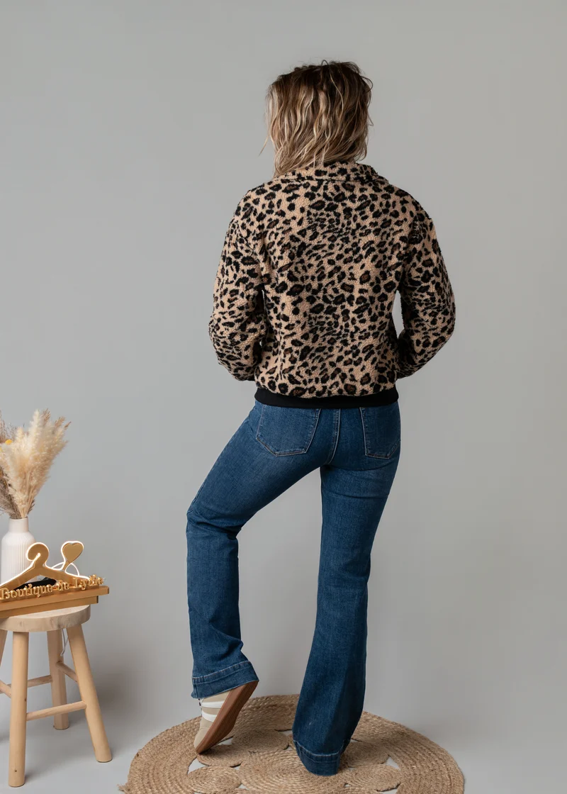 Veste zippée bouclée léopard Roxie