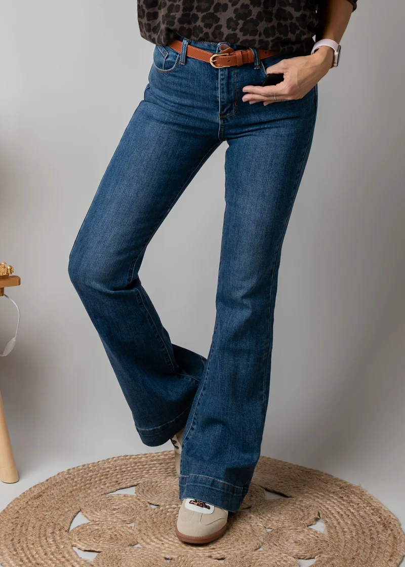 Jean flare bleu brut bas large surpiqué Cléo