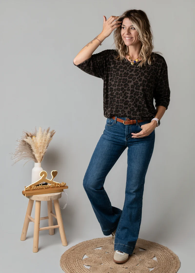 Jean flare bleu brut bas large surpiqué Cléo