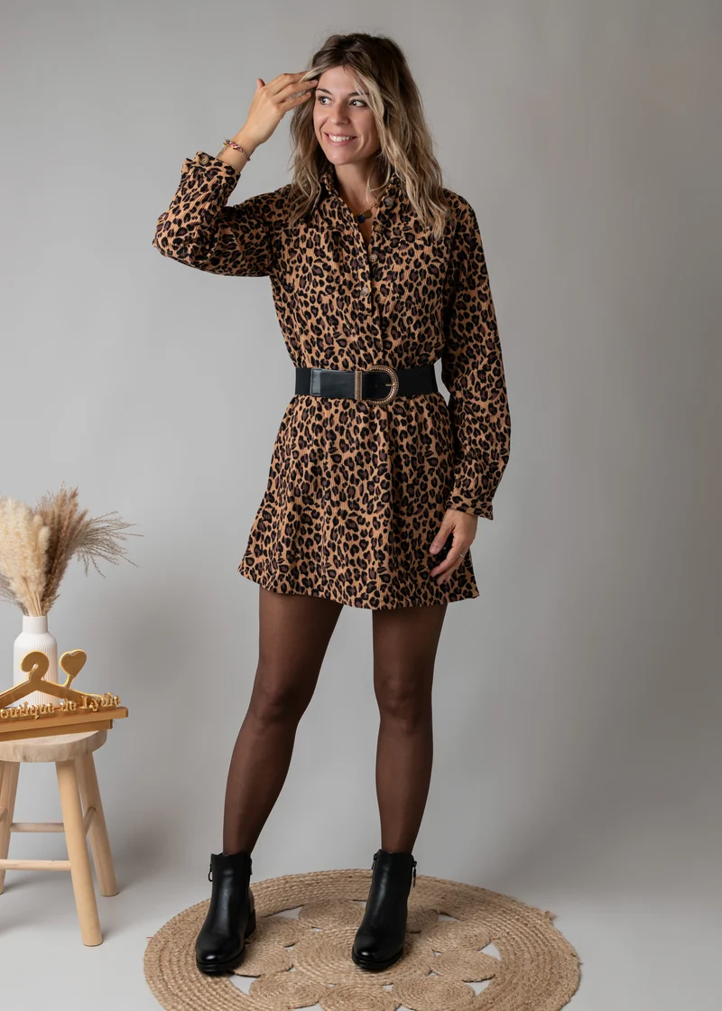 Robe chemise droite velours côtelé léopard Siloé
