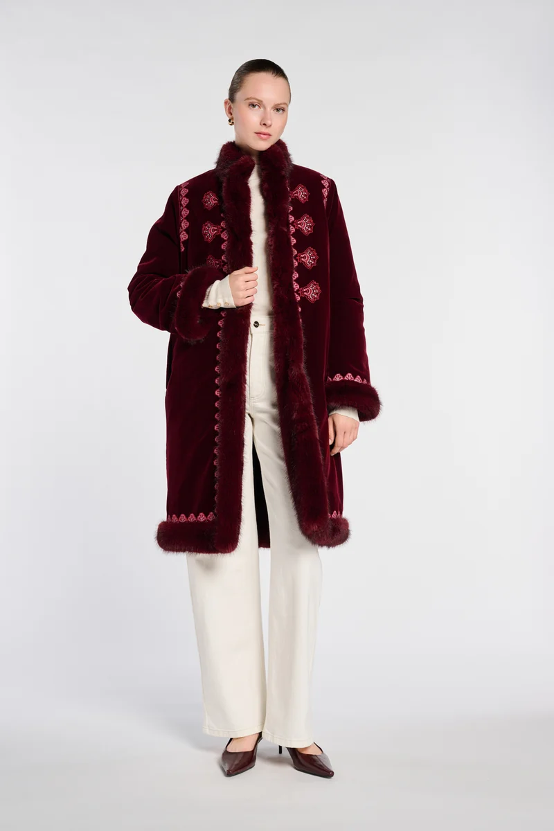 Manteau brodé bi-matière
