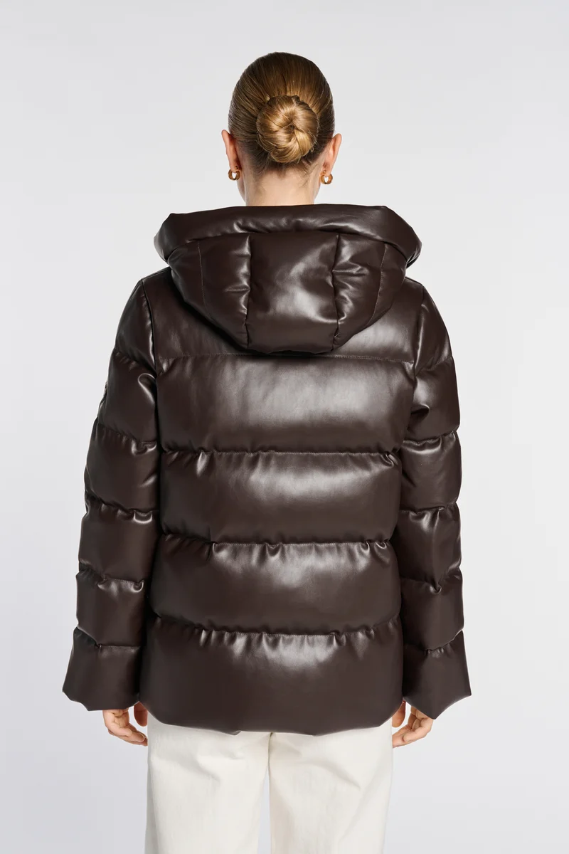 Doudoune à capuche en éco-cuir