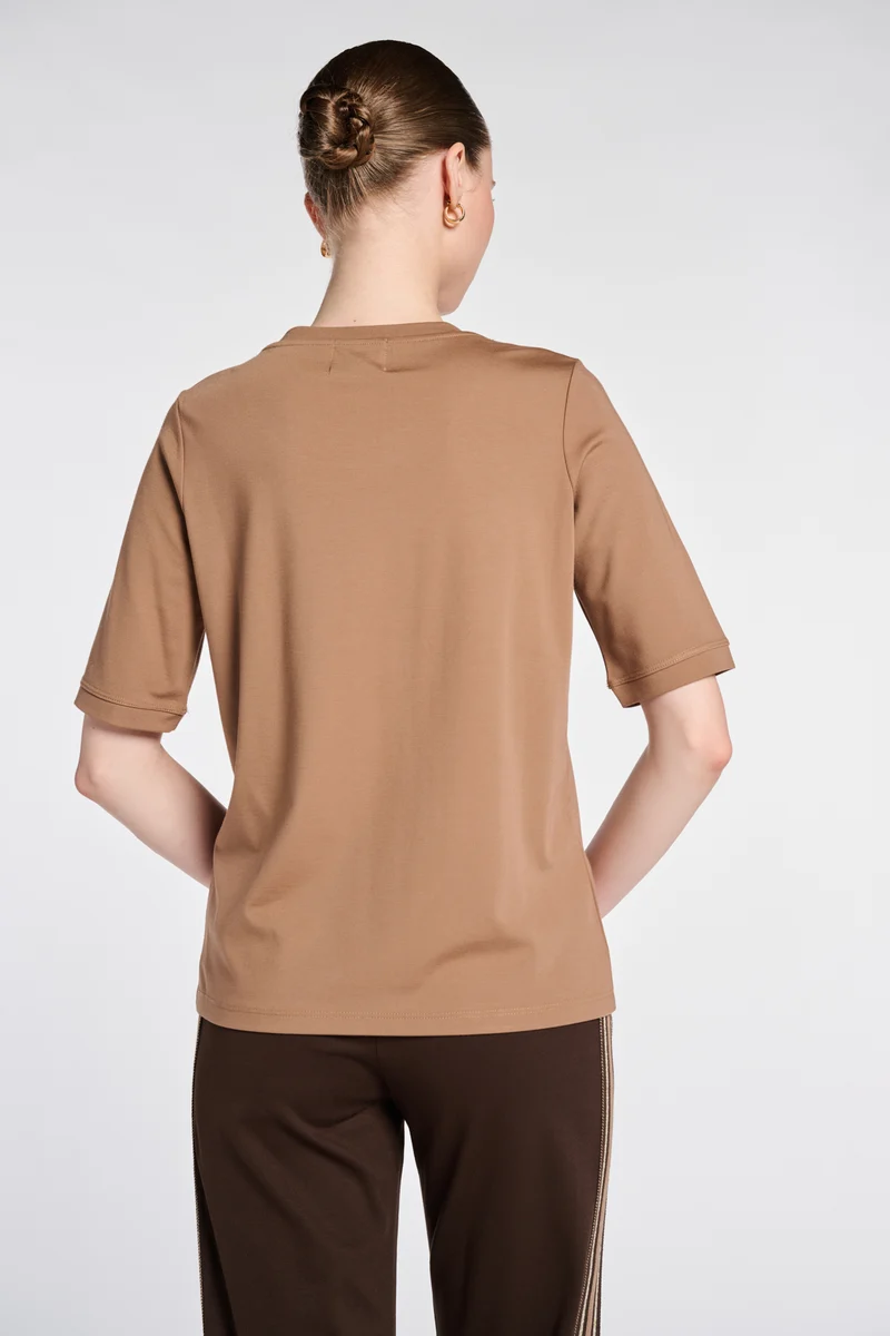 T-shirt logo