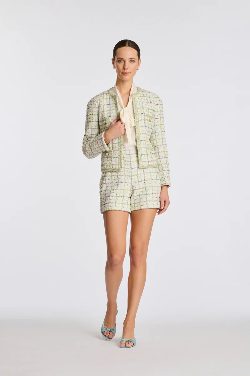 Veste en tweed pastel galonnée